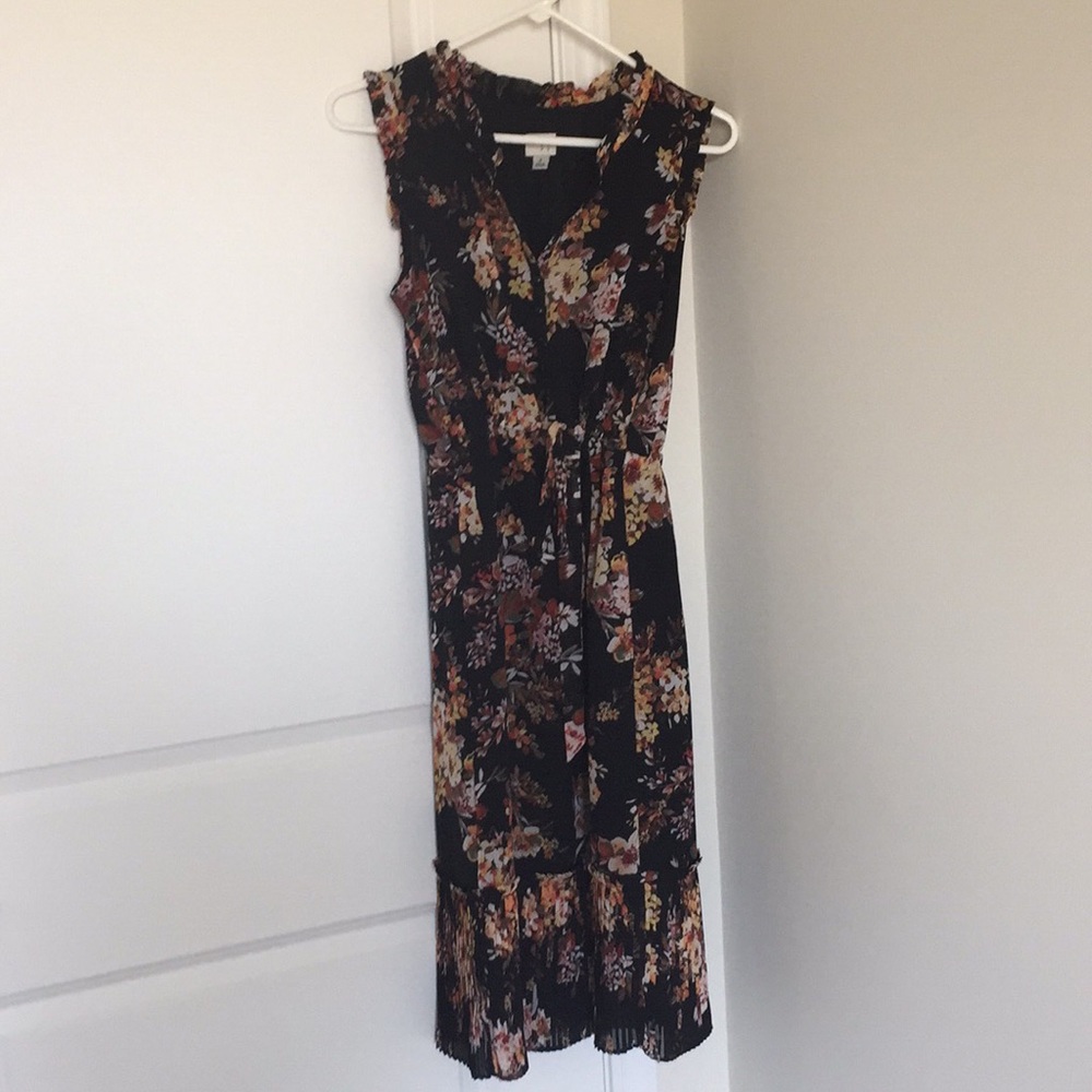Black Floral Dress - Picture 3 of 4